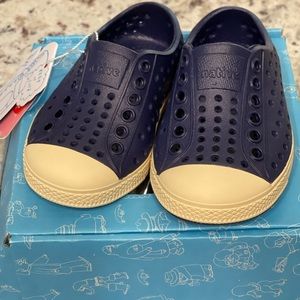 Native Jefferson Regatta Blue New In BOX